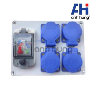 Ổ cắm điện ngoài trời chống nước kháng bụi chịu va đập 4 ổ cắm 16A và aptomat 32A | HNCB.0400